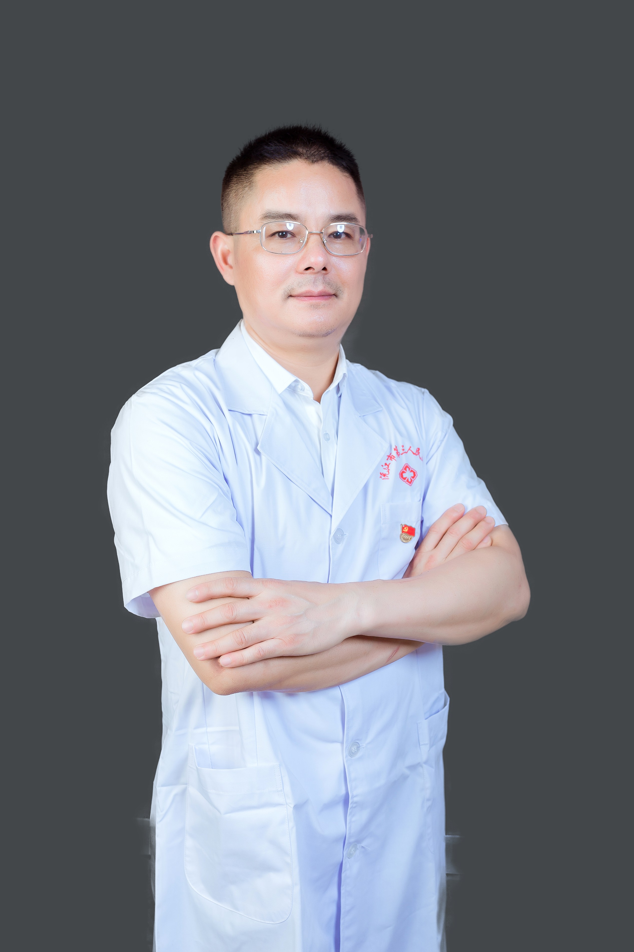 谈亮   政工师     副院长