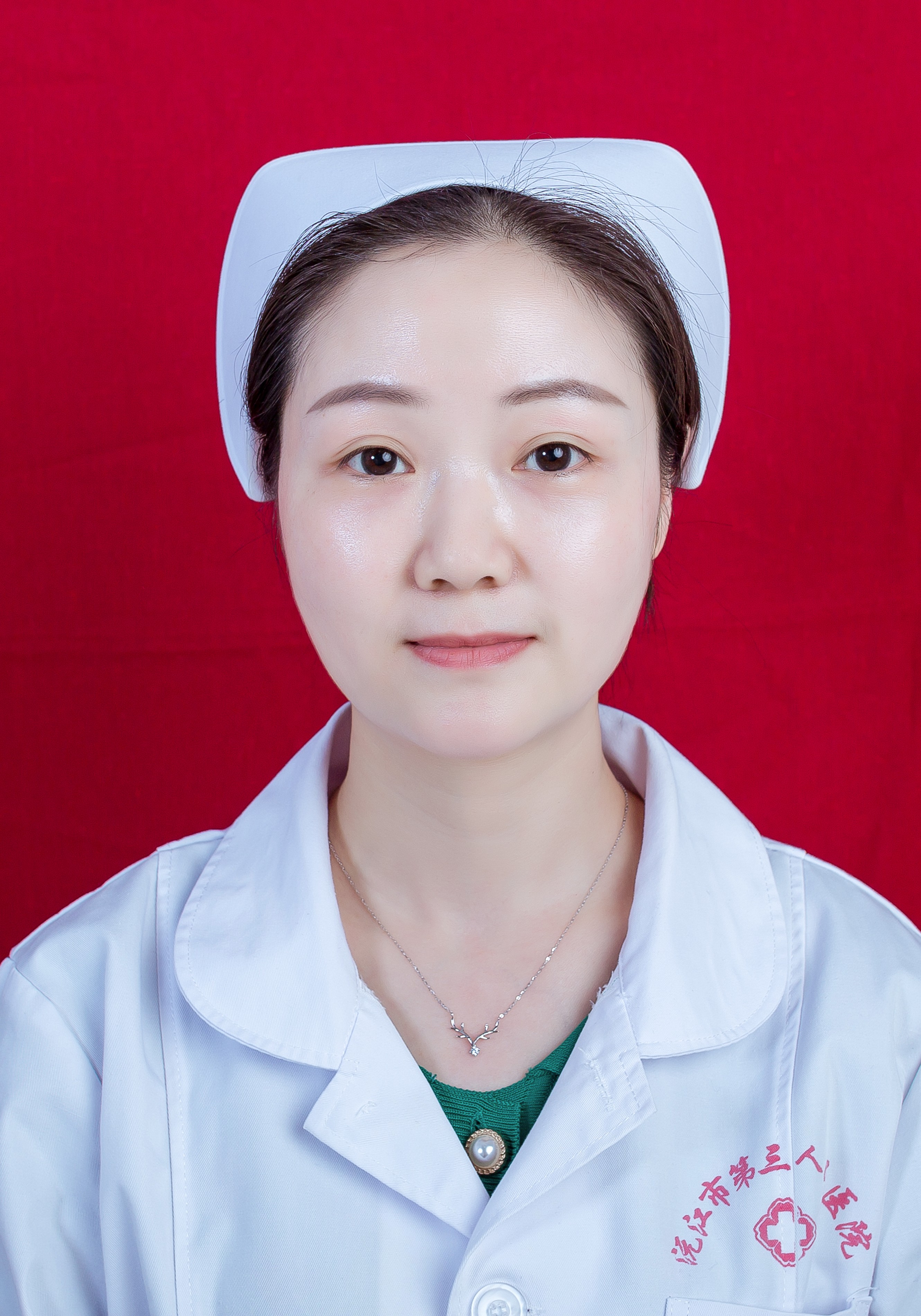 黄英 护师
